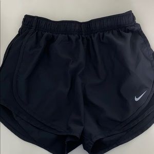 all black nike shorts